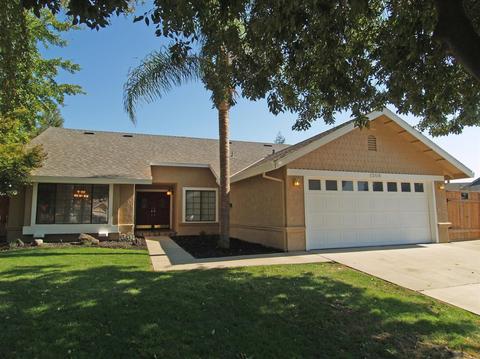 1304 Zanie Ct, Modesto, CA 95355 photo 2