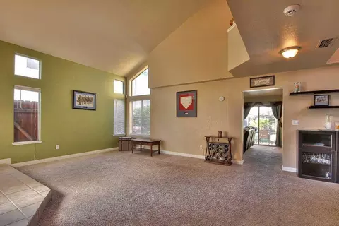 8353 Elegans Ct, Antelope, CA 95843 photo 5