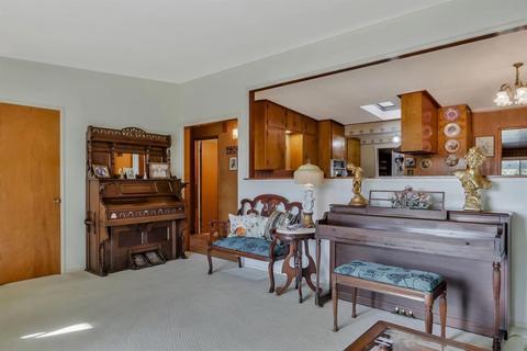 3213 University Dr, Modesto, CA 95350 photo 6