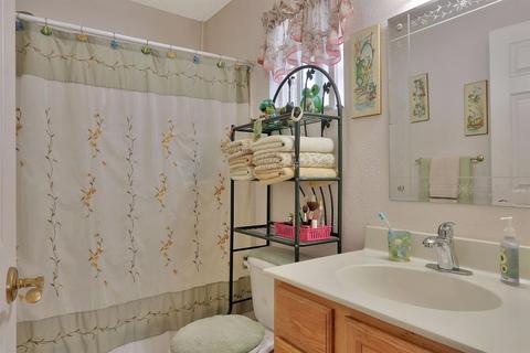 412 Bennett Ave, Modesto, CA 95351 photo 17