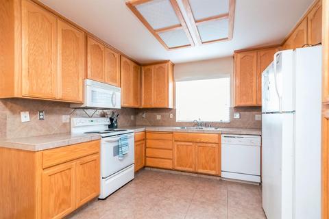 812 Zumstein Dr, Ripon, CA 95366 photo 6