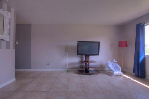 745 Lambert Way, Turlock, CA 95380 photo 2
