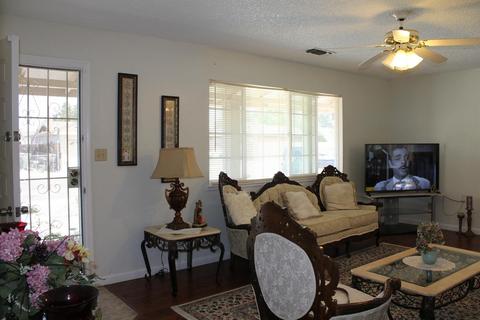 500 Georgetown Ave, Turlock, CA 95382 photo 4
