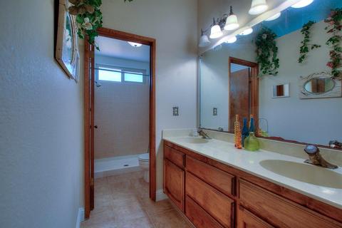 2405 Shadow Oak Ln, Modesto, CA 95355 photo 16