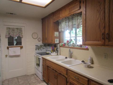 400 N 3rd Ave, Oakdale, CA 95361 photo 3