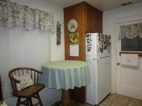 400 N 3rd Ave, Oakdale, CA 95361 photo 4