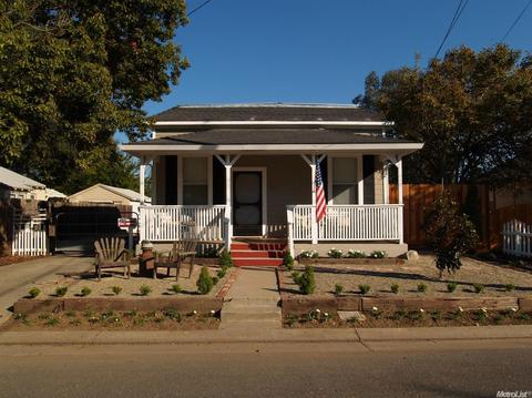 1736 Baker St, Escalon, CA 95320 photo 1