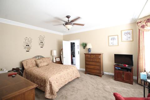 2324 Pepper Tree Ln, Manteca, CA 95336 photo 4