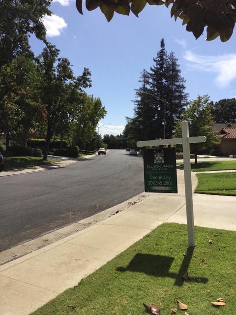 921 Scenic Ct, Modesto, CA 95355 photo 2