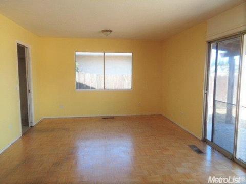 2605 Stoneridge Dr, Modesto, CA 95355 photo 3