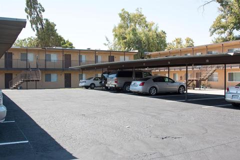 105 S K St, Madera, CA 93637 photo 3