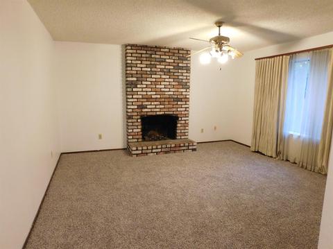 1828 Marcus Dr, Modesto, CA 95355 photo 3