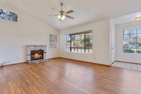 204 Sparrow Dr, Galt, CA 95632 photo 6