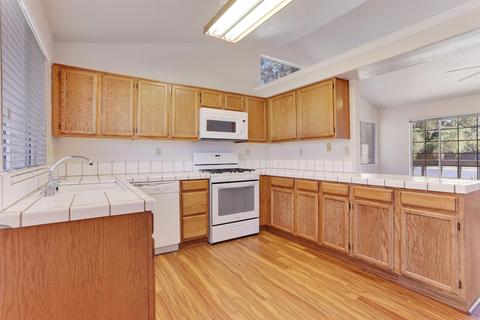 204 Sparrow Dr, Galt, CA 95632 photo 8