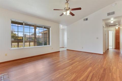 204 Sparrow Dr, Galt, CA 95632 photo 4