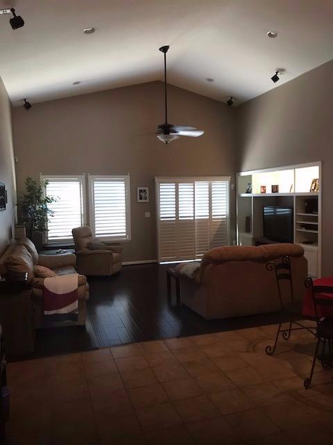 1232 Grebe Ln, Patterson, CA 95363 photo 4