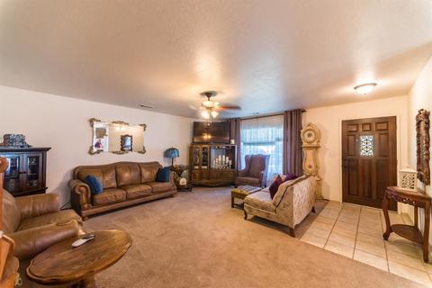 2104 Cardinal Dr, Ceres, CA 95307 photo 5