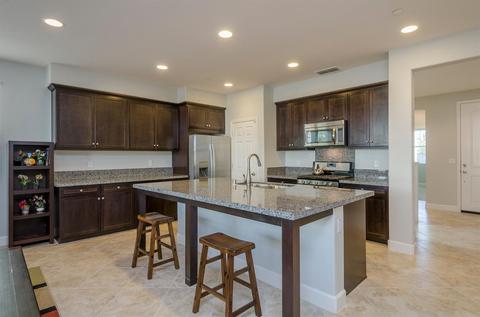 2575 Remy Javier Ct, Tracy, CA 95377 photo 2
