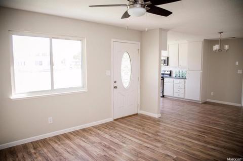 767 J St, Lathrop, CA 95330 photo 2
