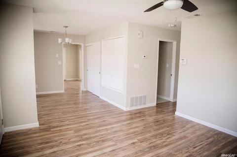 767 J St, Lathrop, CA 95330 photo 3