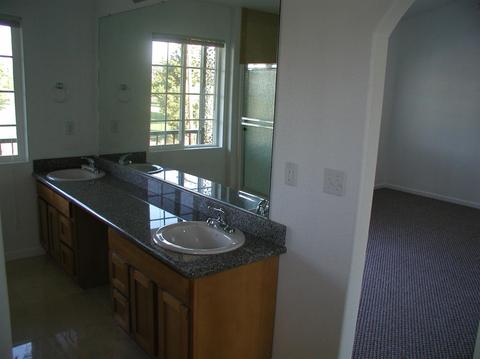 523 N Riverside Dr, Modesto, CA 95354 photo 4