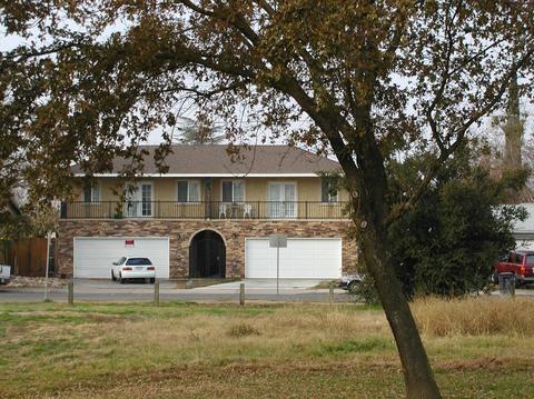 523 N Riverside Dr, Modesto, CA 95354 photo 1