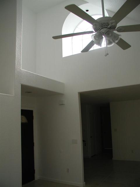 523 N Riverside Dr, Modesto, CA 95354 photo 2