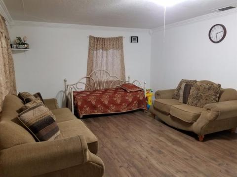 206 Flora St, Lodi, CA 95240 photo 4