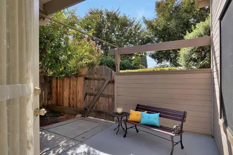 2425 Saddlehorn Ln, Modesto, CA 95355 photo 9