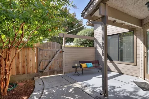 2425 Saddlehorn Ln, Modesto, CA 95355 photo 10