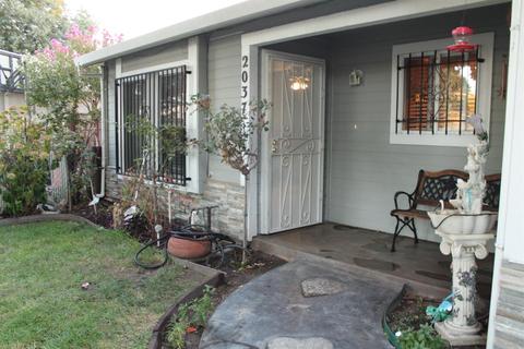 2037 Mount Whitney Ct, Modesto, CA 95358 photo 1