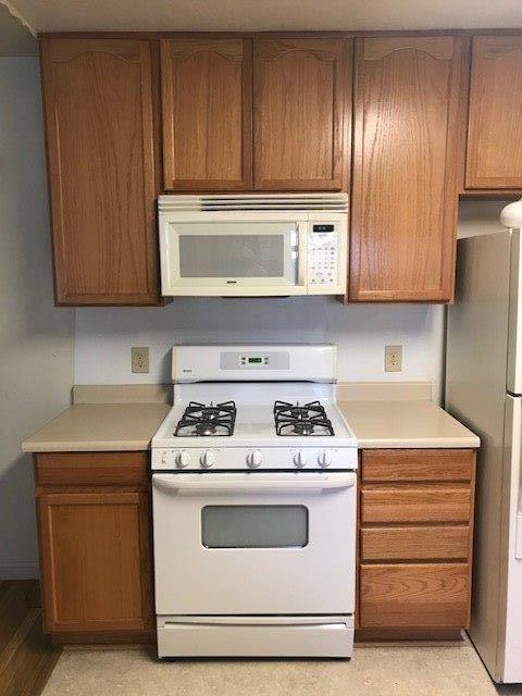221 Gregory Ln, Modesto, CA 95354 photo 4