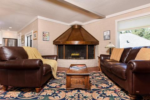 3306 Deodar St, Carmichael, CA 95608 photo 9