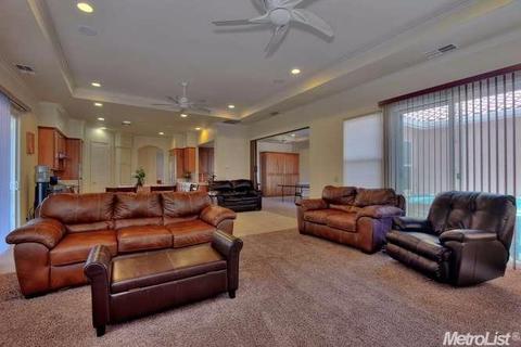 323 E Vernalis Rd, Tracy, CA 95304 photo 5
