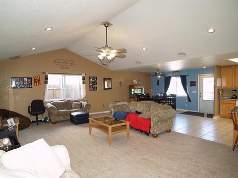 429 S Walnut Ave, Ripon, CA 95366 photo 4