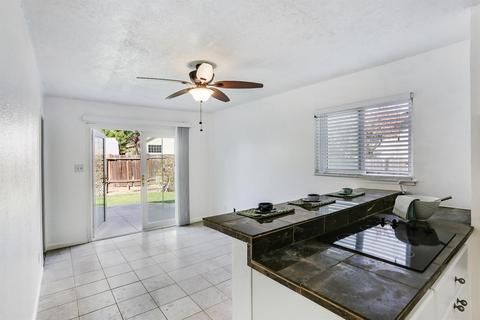 1011 N Hickory Ave, Tracy, CA 95376 photo 9