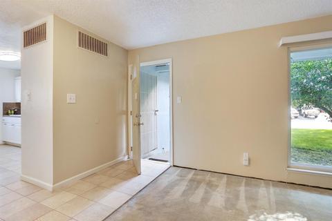 1011 N Hickory Ave, Tracy, CA 95376 photo 4