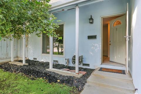 1011 N Hickory Ave, Tracy, CA 95376 photo 2