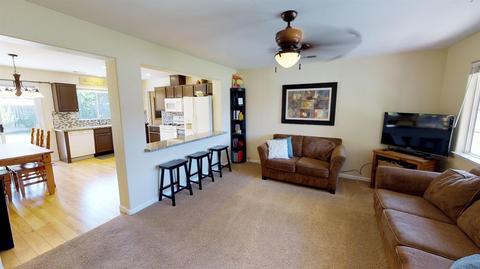 1044 Travaille Way, Ripon, CA 95366 photo 4