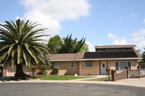 2305 Ridgeway Ct, Ceres, CA 95307 photo 2