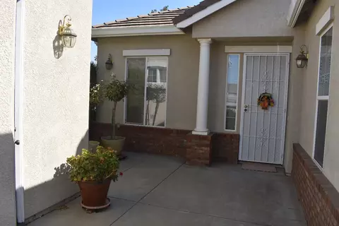 1664 Calhoun Ave, Ripon, CA 95366 photo 2
