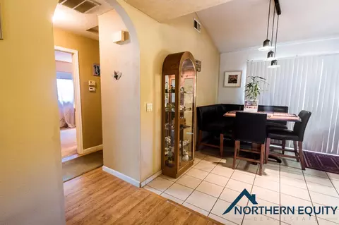 8329 Benjamin Dr, Antelope, CA 95843 photo 5