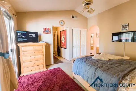 8329 Benjamin Dr, Antelope, CA 95843 photo 13