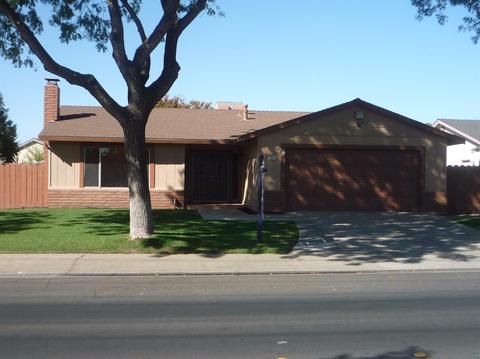 3113 Carver Rd, Modesto, CA 95350 photo 1
