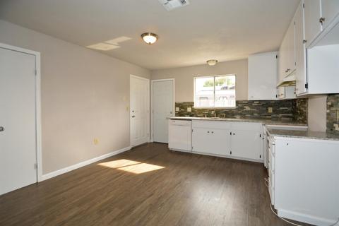 943 Parkside Ave, Manteca, CA 95336 photo 5