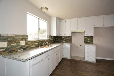 943 Parkside Ave, Manteca, CA 95336 photo 7