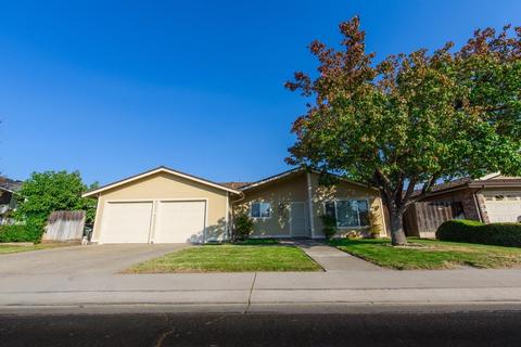 952 Carson Ave, Manteca, CA 95337 photo 1