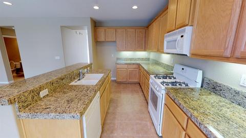 2713 Amir Dr, Modesto, CA 95355 photo 5