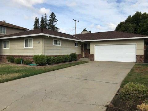 2401 Corbin Ln, Lodi, CA 95242 photo 2