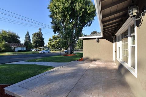 1895 E Marshall St, Turlock, CA 95380 photo 4